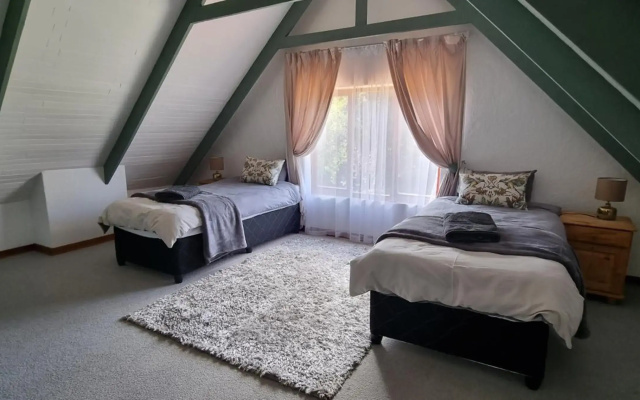 DullVino Cottage @ Critchley