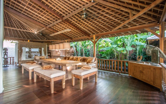 Marika Sawah Villas-6Bedroom Private Pool