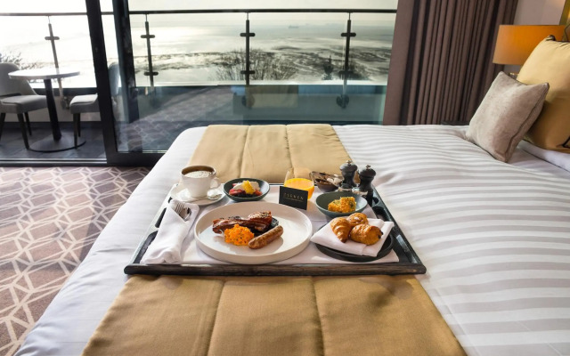 Seven Hotel