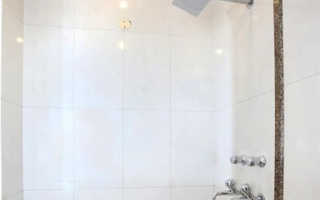 OYO 808 Hotel Alora
