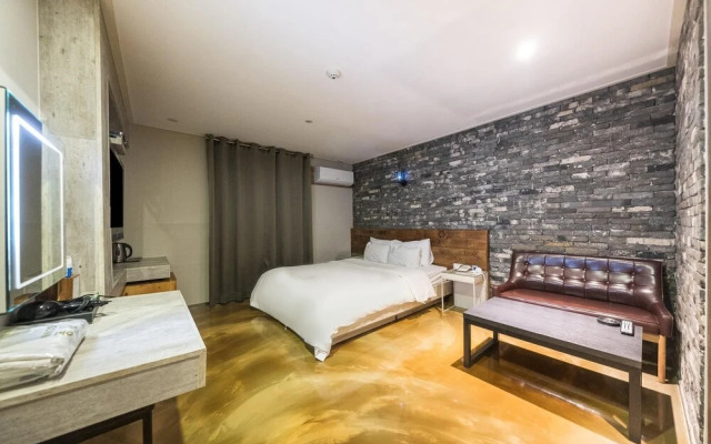 Ansan Walkers Hotel by Cozy