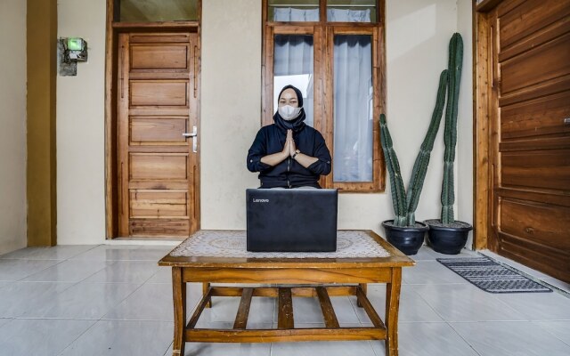 OYO Homes 91006 Eco Tourism Desa Cibodas Areng 5 Syariah