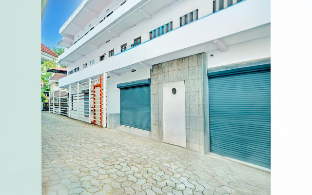 Hotel O SRM Road Kochi