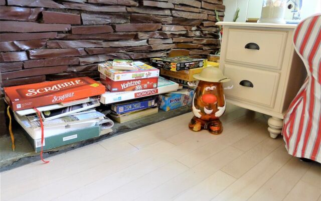 563 Pleasant Lake - 4 Bedroom House