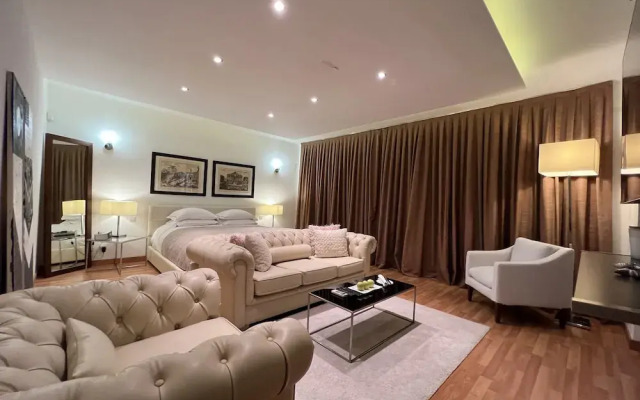 The Lake Villa Mountains & Sea view