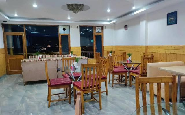 Hotel Mountain Face by Snow City Hotels
