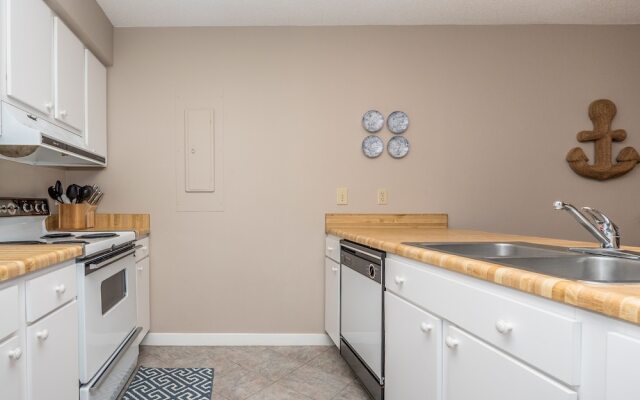 Moorings 71-72 by Vtrips