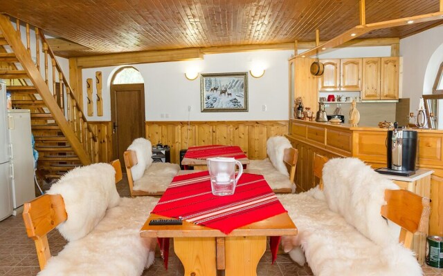 FM Premium Guest House - Kalimantsi