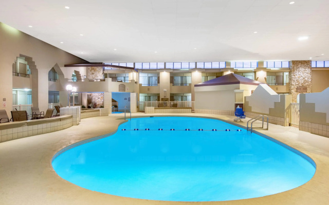 Ramada by Wyndham Midtown Grand Island