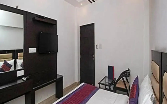 Fabhotel Arihant Inn