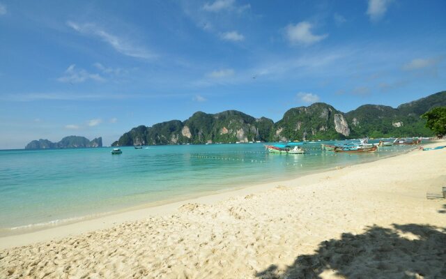 Phi Phi Andaman Beach Resort