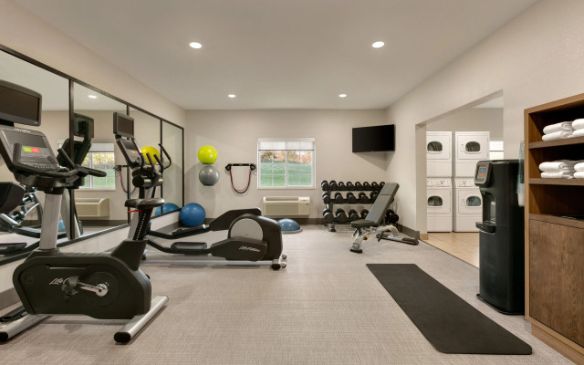 Candlewood Suites Springfield