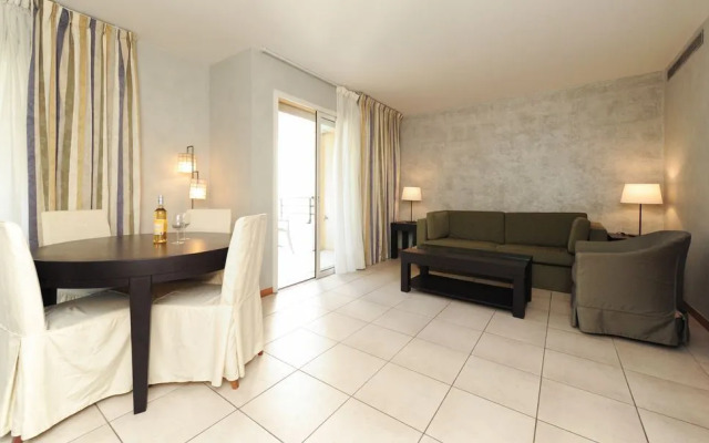 Pavillon Riviera 1 YourHostHelper