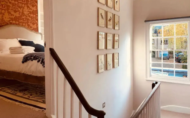 The Midsummer Common - Modern & Spacious 2bdr House With Garden