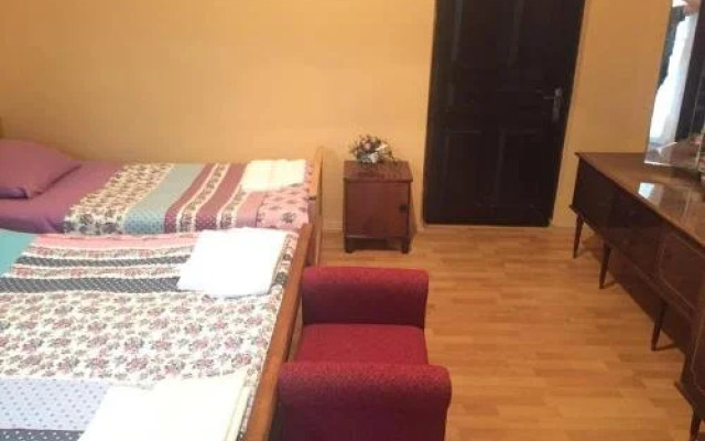 Kemeni Guest House