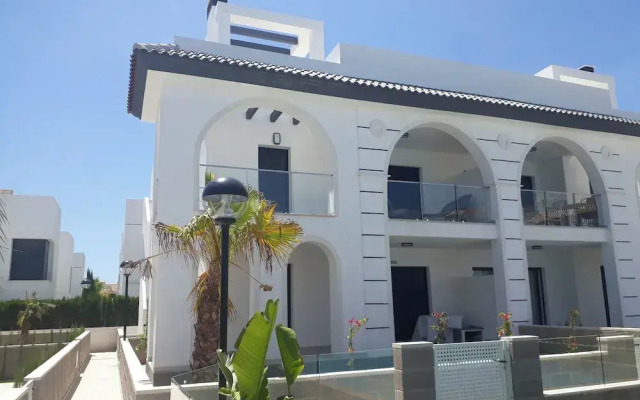 Sunset Paradise - Sleeps 4, Pool, Terrace & Views