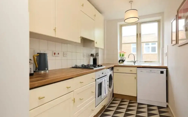Chiswick Views & Space Elegant 3bdr Duplex With Parking