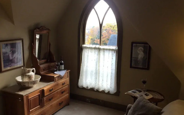 John L Stam House