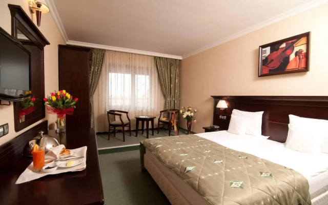 Hotel Rapsodia City Center