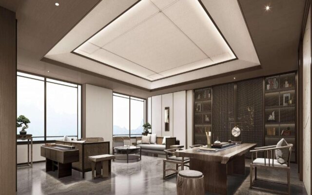 Yuexiu Hotel Guangzhou, Curio Collection by Hilton