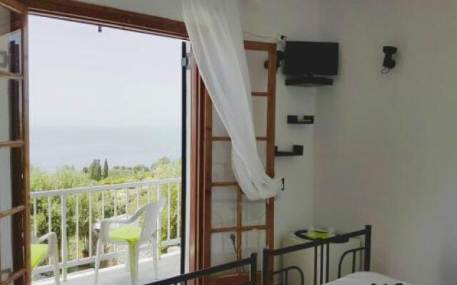 Thomas Art Hotel