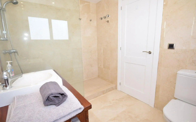 Comfortable apartment in Castell d'Aro with terrace