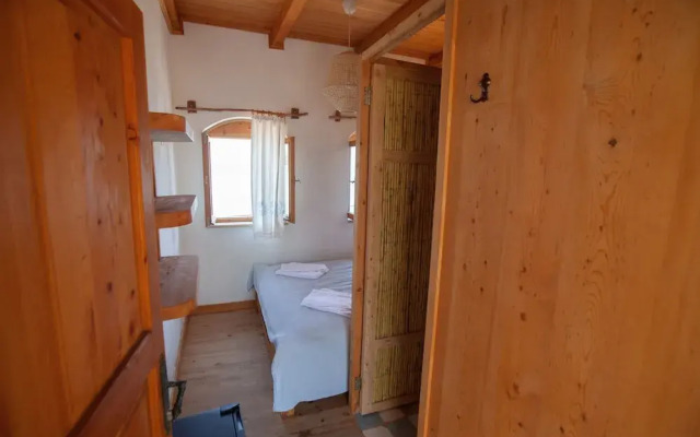 Kargilos Hotel & Beach