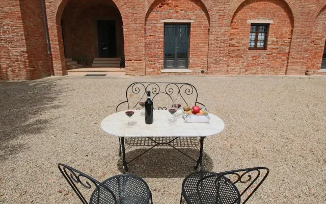 Farmhouse With Pool in Montepulciano