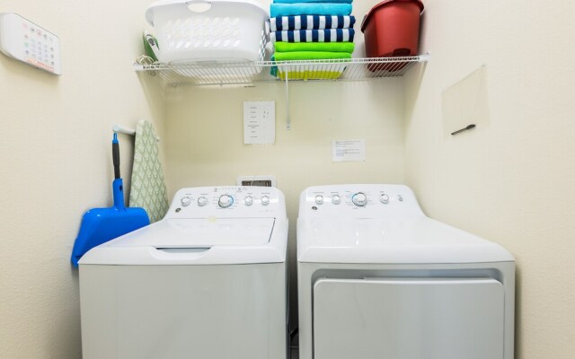 9018cg 6 Bedroom Home