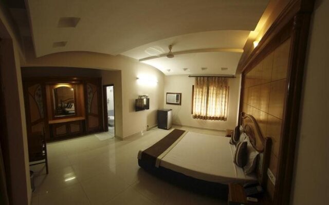 Hotel Dolphin