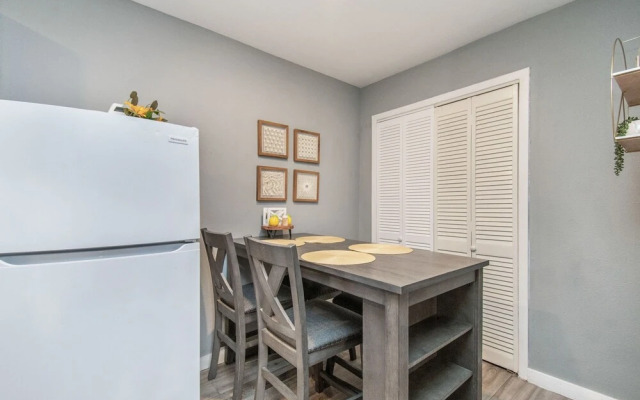 HTX Spacious Apt Parking Near Dtown NRG