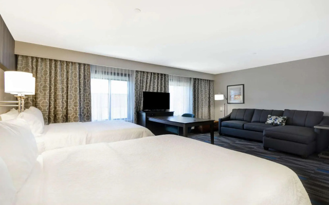 Hampton Inn & Suites Los Angeles Burbank Airport