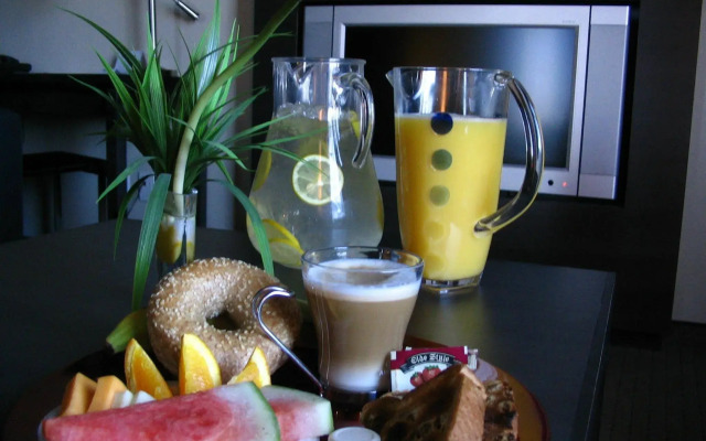 Grand Times Hotel Sherbrooke