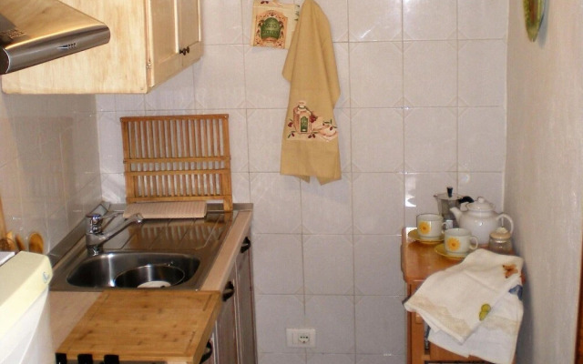 Farmhouse in Cortona With Pool