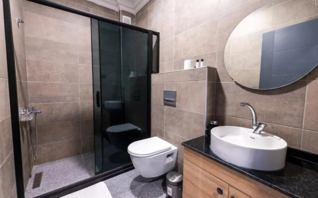 Arena Luxury Hotel Suites