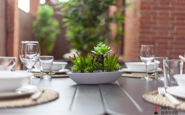 Mit House Latina En Madrid