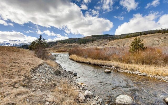 River Song At The Shores