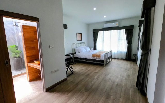 Isan Golf & Adventure Hotel