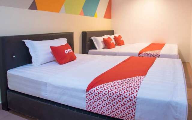 Hotel O Taj (seksyen 13)