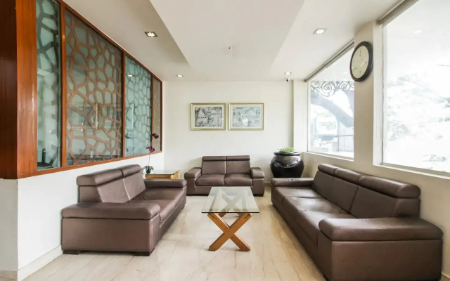 Hotel White Parrot