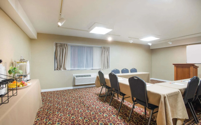 Germaine Inn South Portland