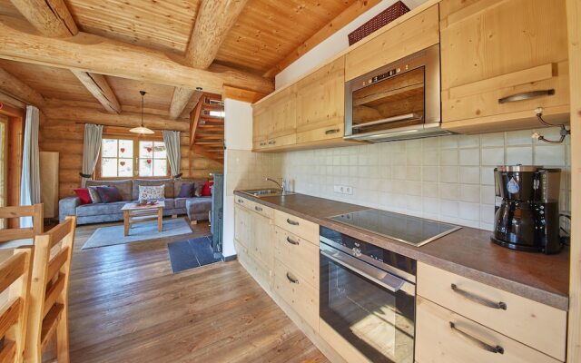 Chalets Blockhaus Saalbach by HolidayFlats24