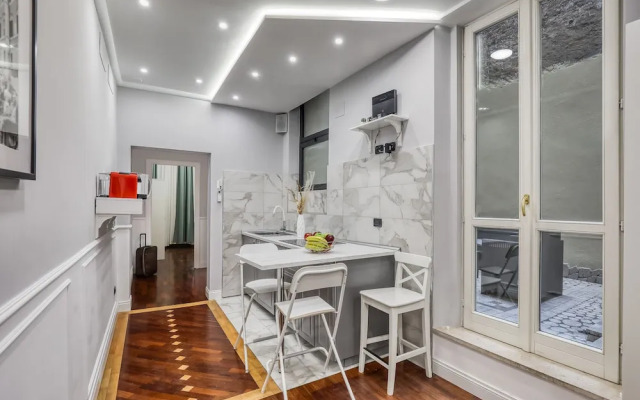 At Rhome via frattina