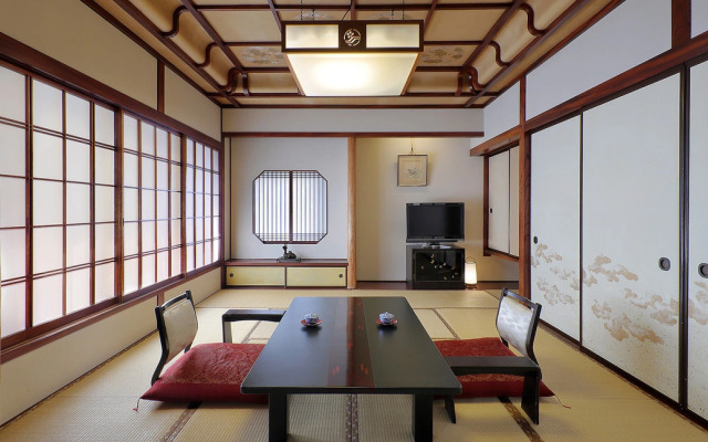 Atami Onsen Sakuraya Ryokan