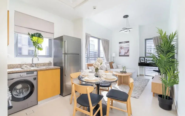 Mystic - Bellevue Tower 1