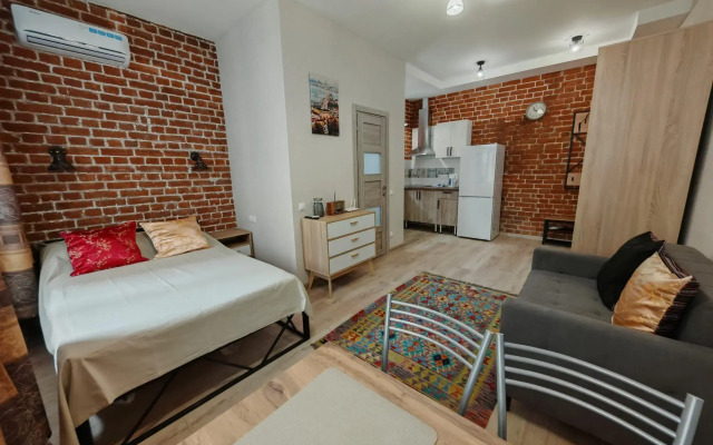 Апартаменты-Студия на улице Полтавская 10