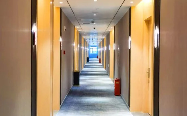 Magnotel Hotel (Anxi Tea Capital Baolong Plaza)