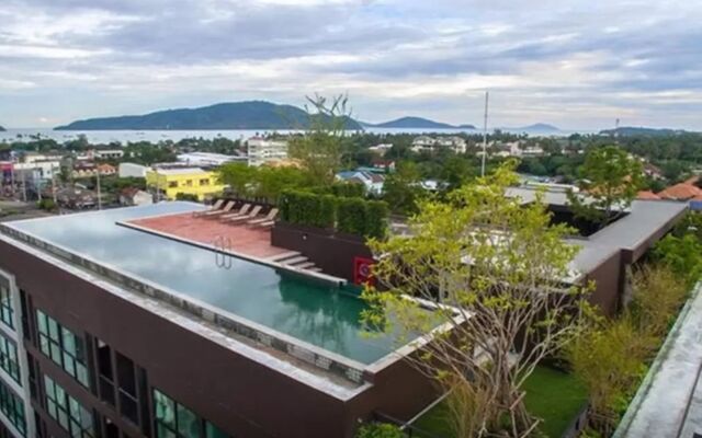 Dlux Condominium
