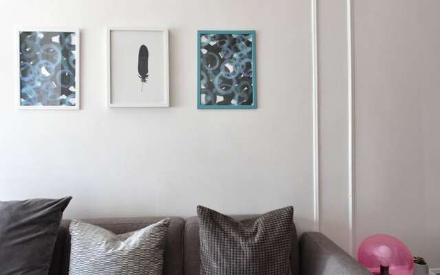 Artsy 3BR in Monkland Village by Host Kick