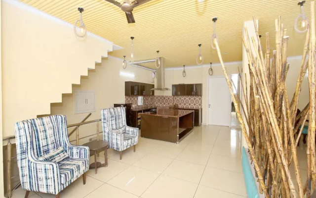 OYO 13130 Dream Nest